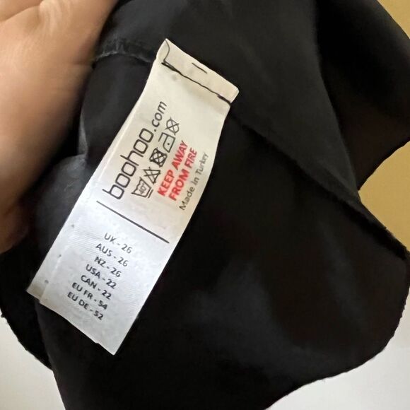 Boohoo Black Two-Piece Tank and Shorts Pajama Set Size 22 - Picture 7 of 14